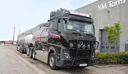 AB Börjes Tankcenter - 14,000-litre chemical tank and  26,000-litre chemical tank drawbar trailer