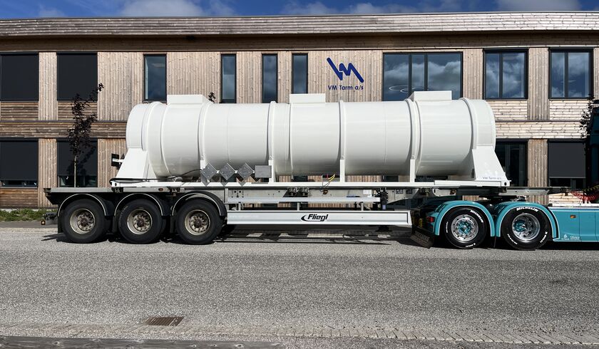 13006--per-norrsjo-akeri-ab-25-000-liter-containertank-til-transport-af-kemi.jpg