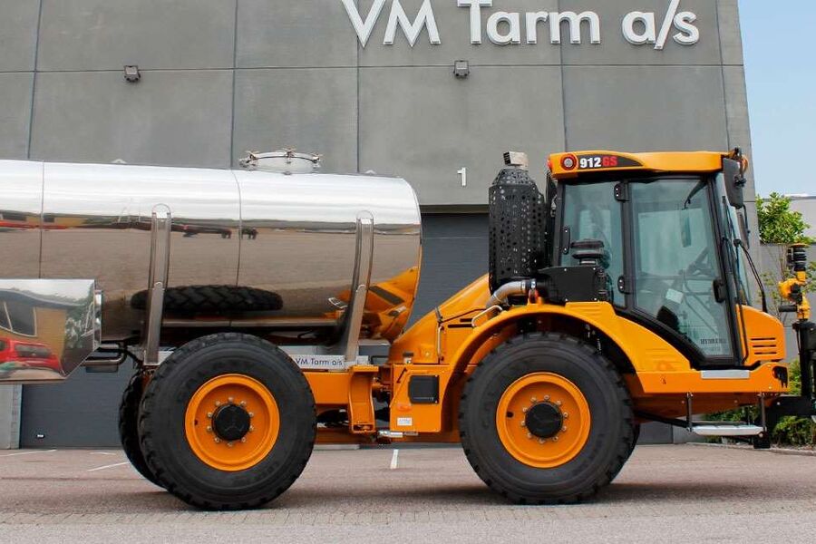 Lastbil med specialtank